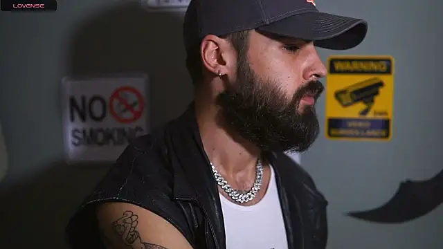 HairyRobxxx online show from 11/23/25, 04:28