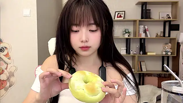 Chenjing0 online show from 10/21/25, 02:55