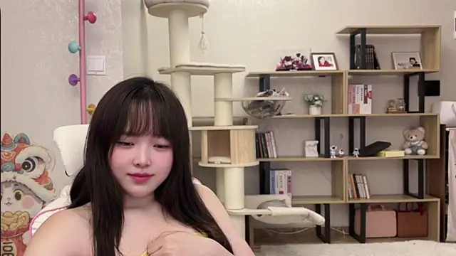 Chenjing0 online show from 11/10/25, 03:17