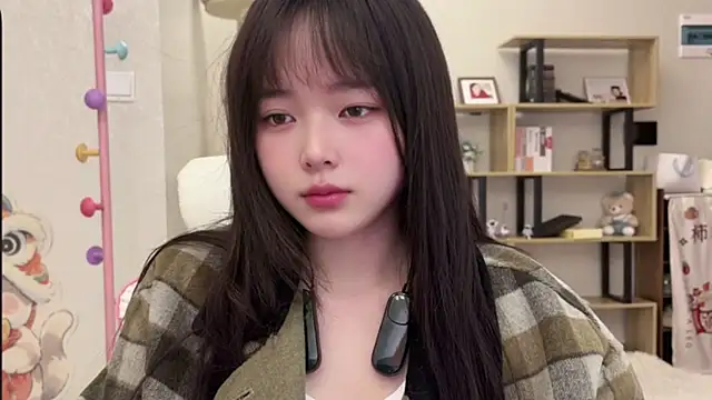 Chenjing0 online show from 11/18/25, 03:21