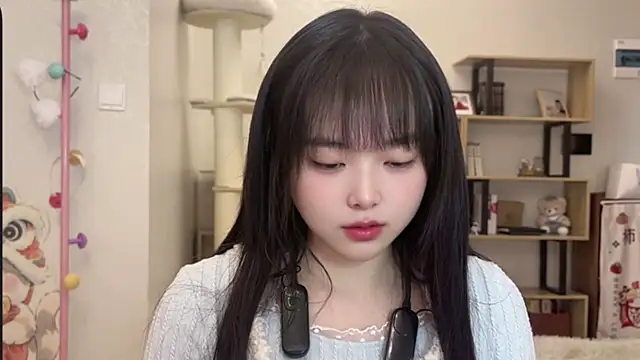 Chenjing0 online show from 12/18/25, 04:17