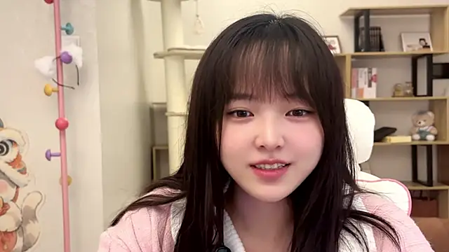 Chenjing0 online show from 10/31/25, 02:57