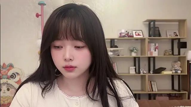 Chenjing0 online show from 11/06/25, 12:53