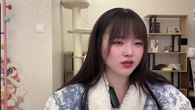 Chenjing0 online show from 11/26/25, 04:45