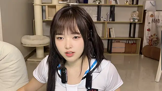 Chenjing0 online show from 10/05/25, 02:24