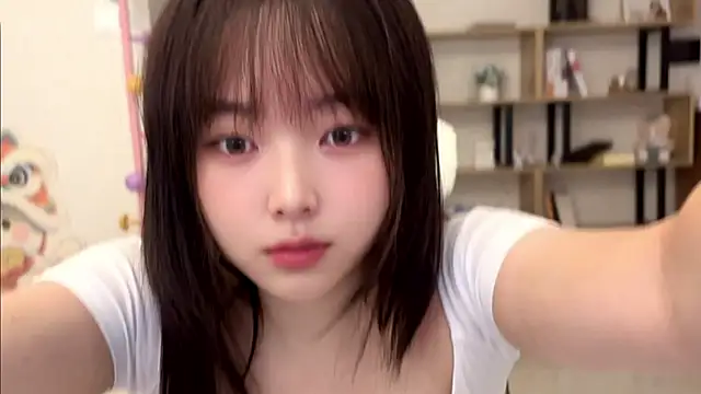 Chenjing0 online show from 10/28/25, 03:29