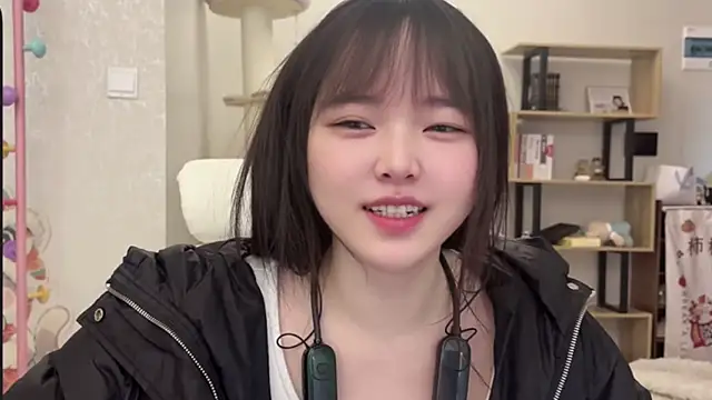 Chenjing0 online show from 11/28/25, 04:12