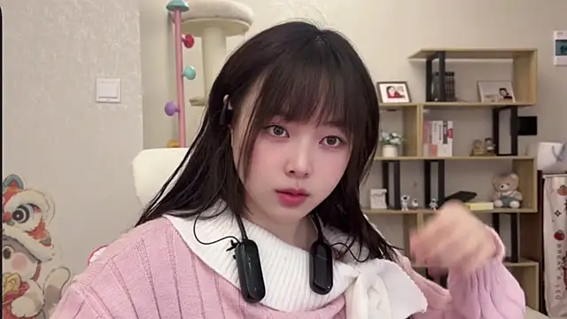 Chenjing0 online show from 11/19/25, 03:17