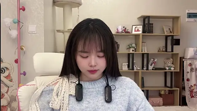 Chenjing0 online show from 12/16/25, 04:17