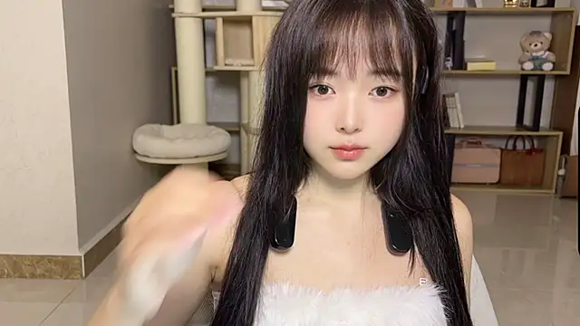 Chenjing0 online show from 10/03/25, 02:59