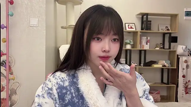 Chenjing0 online show from 11/27/25, 04:35