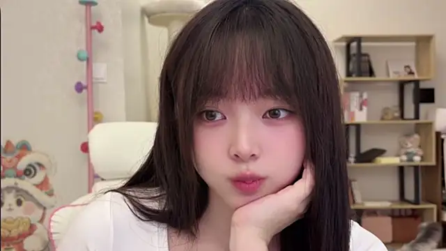 Chenjing0 online show from 11/11/25, 03:23