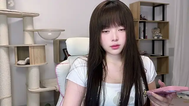 Chenjing0 online show from 05/26/26, 12:14