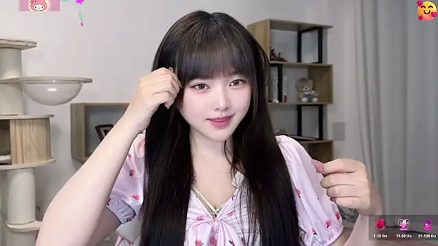 Snapshot of Chenjing0 chatting on 06/07/26, 12:21 Chenjing0 online show from 06/07/26, 12:21
