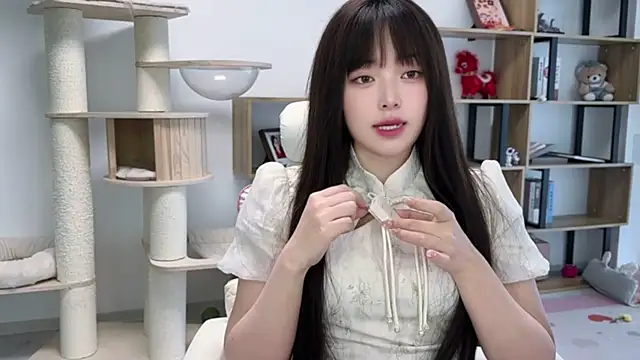 Chenjing0 online show from 05/13/26, 07:37