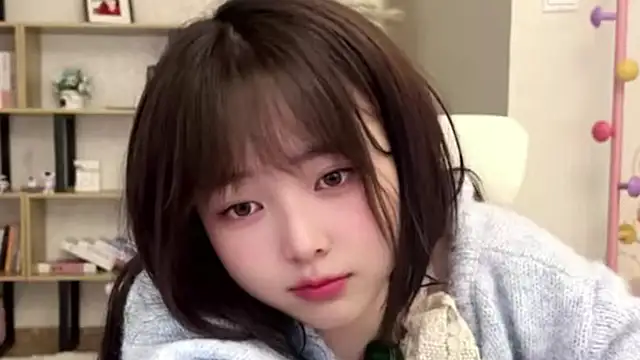 Chenjing0 online show from 05/15/26, 12:14