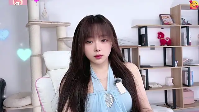 Snapshot of Chenjing0 chatting on 06/20/26, 05:34 Chenjing0 online show from 06/20/26, 05:34