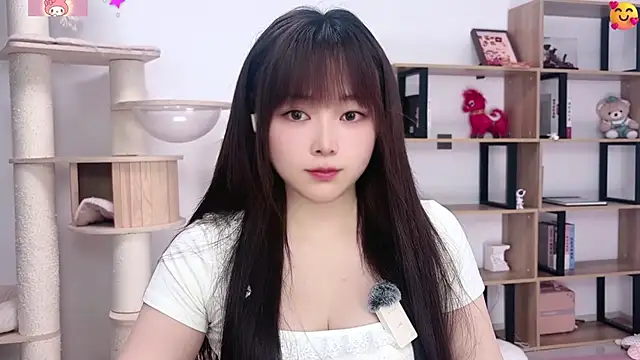 Snapshot of Chenjing0 chatting on 06/16/26, 12:38 Chenjing0 online show from 06/16/26, 12:38