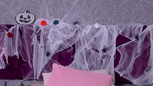 LiaCathaleya online show from 10/10/25, 08:31