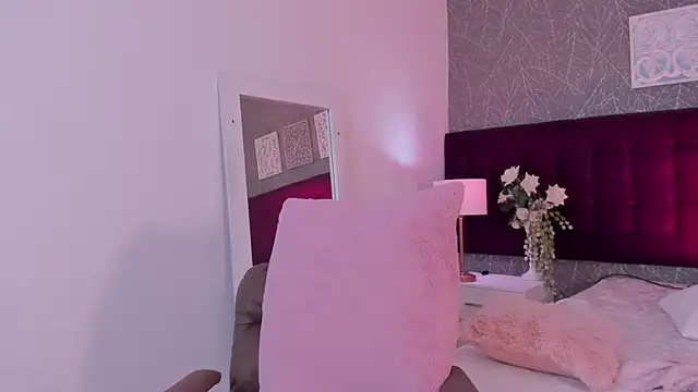 LiaCathaleya online show from 02/17/26, 08:28