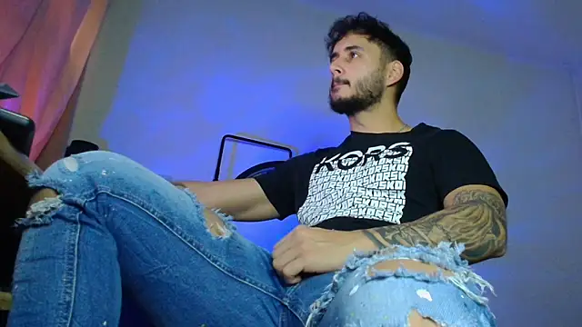 XanderCage99 online show from 11/19/25, 09:09