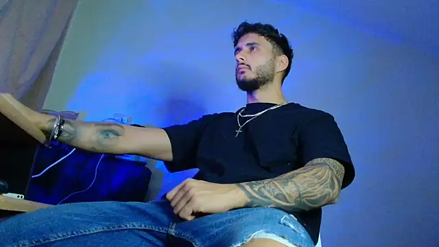 XanderCage99 online show from 10/09/25, 04:57