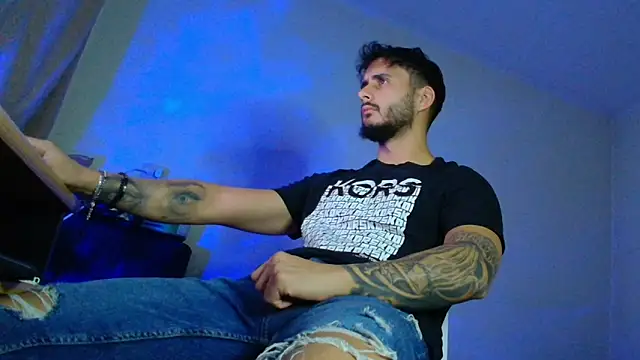 XanderCage99 online show from 10/12/25, 03:41