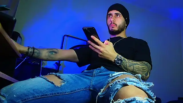 XanderCage99 online show from 04/02/26, 07:42