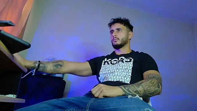 XanderCage99 online show from 10/01/25, 07:02