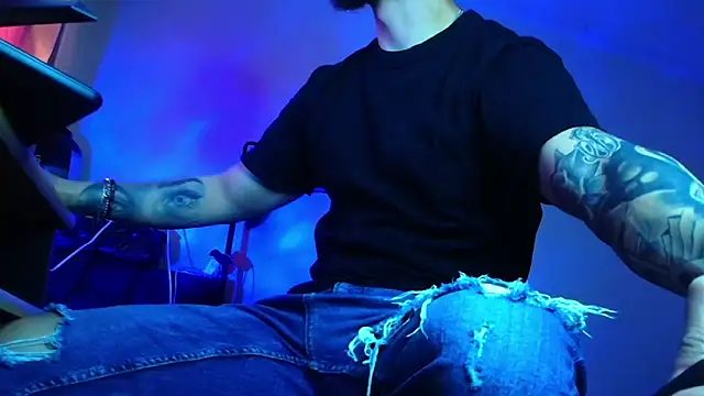 XanderCage99 online show from 05/13/26, 05:36