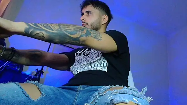 XanderCage99 online show from 11/26/25, 08:47