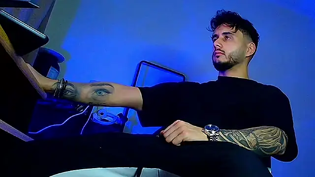 XanderCage99 online show from 02/11/26, 03:45