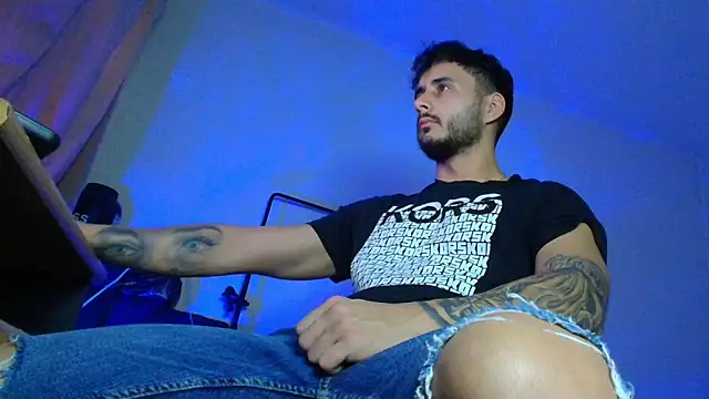 XanderCage99 online show from 12/04/25, 06:34