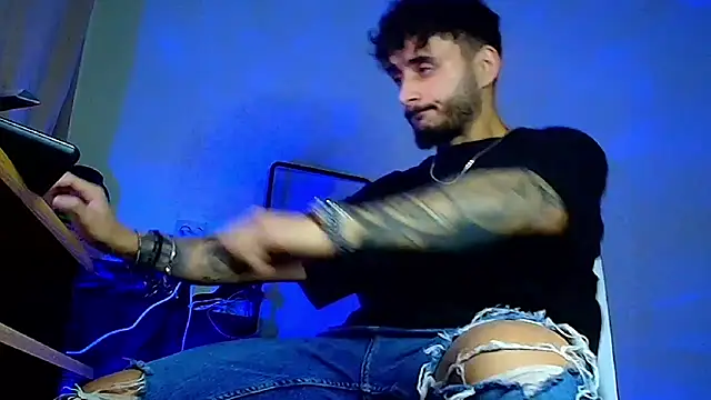 XanderCage99 online show from 02/24/26, 04:02