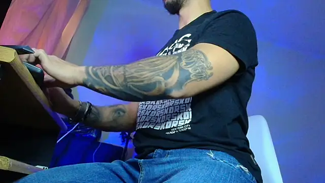 XanderCage99 online show from 12/02/25, 09:11