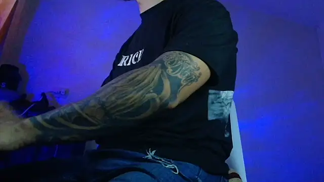 XanderCage99 online show from 10/28/25, 08:46