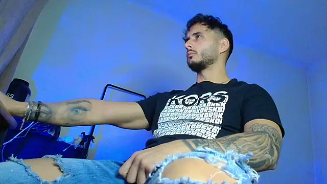 XanderCage99 online show from 11/25/25, 08:42