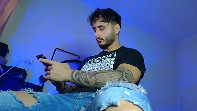 XanderCage99 online show from 12/03/25, 09:42