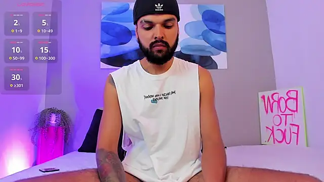 Snapshot of Emilio_Wolf chatting on 02/17/25, 09:32 Emilio Wolf online show from 02/17/25, 09:32