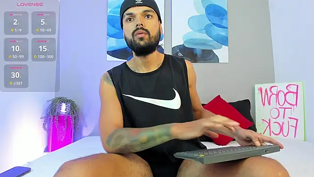 Snapshot of Emilio_Wolf chatting on 02/15/25, 06:12 Emilio Wolf online show from 02/15/25, 06:12