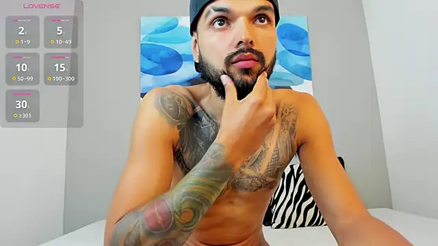 Snapshot of Emilio_Wolf chatting on 02/08/25, 10:08 Emilio Wolf online show from 02/08/25, 10:08