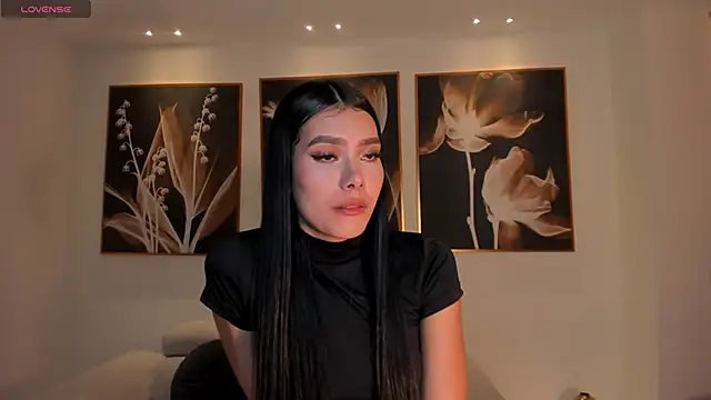 NiaSalvatore online show from 03/02/25, 02:58