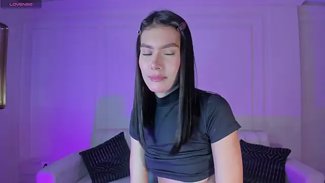 NiaSalvatore online show from 03/05/26, 03:14