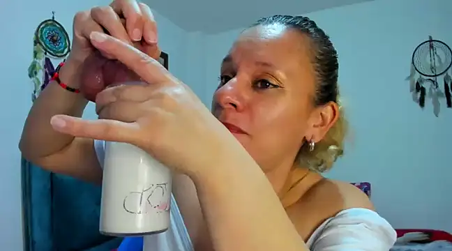 sofi saliva2511 online show from 03/12/25, 06:43