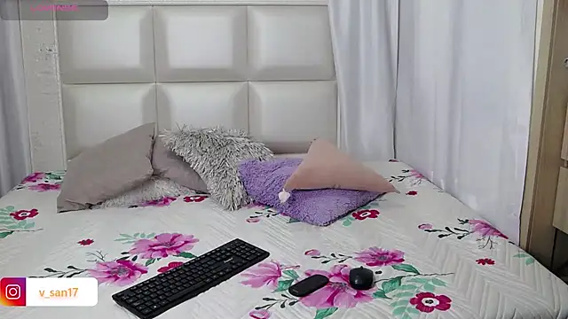 verosantana15 online show from 04/15/26, 01:44