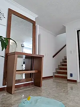 karina warthon online show from 10/16/25, 05:32