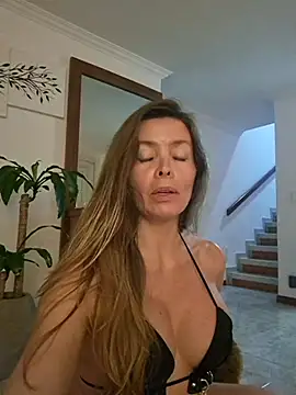 karina warthon online show from 12/13/25, 08:04