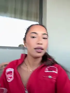 Snapshot of miaceleste chatting on 09/15/25, 04:18 miaceleste online show from 09/15/25, 04:18