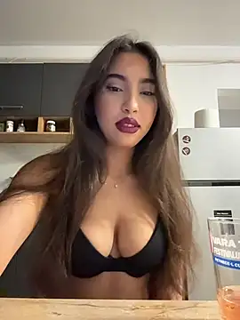 Snapshot of miaceleste chatting on 11/02/25, 08:25 miaceleste online show from 11/02/25, 08:25