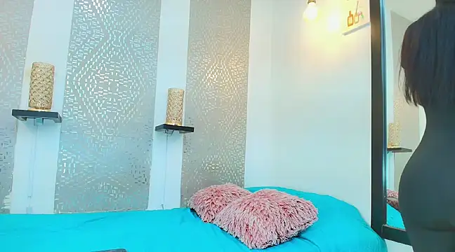 Snapshot of leyli_ass chatting on 03/01/25, 11:47 leyli ass online show from 03/01/25, 11:47